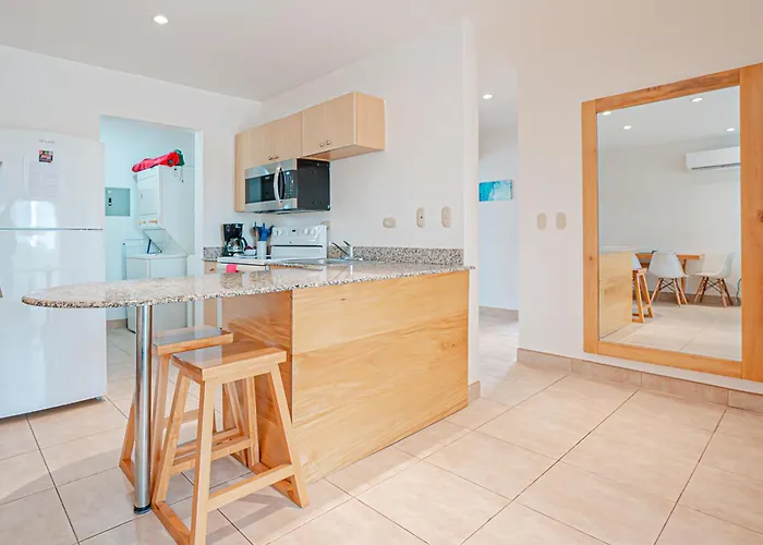 Hébergement de vacances 3 Mi To Beach: Modern Santa Cruz 2br *
