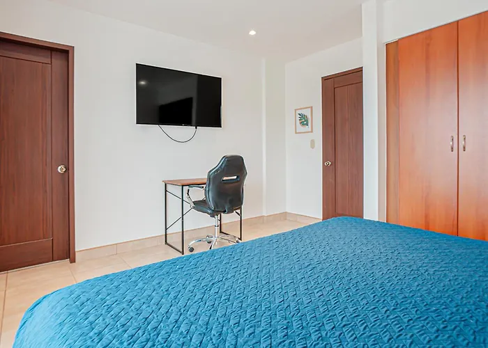 3 Mi To Beach: Modern Santa Cruz 2br Hébergement de vacances *